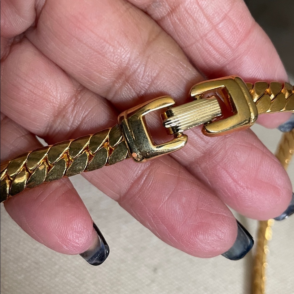 Vintage signed  craft Elegant Goldtone Floral Necklace - Picture 3 of 7